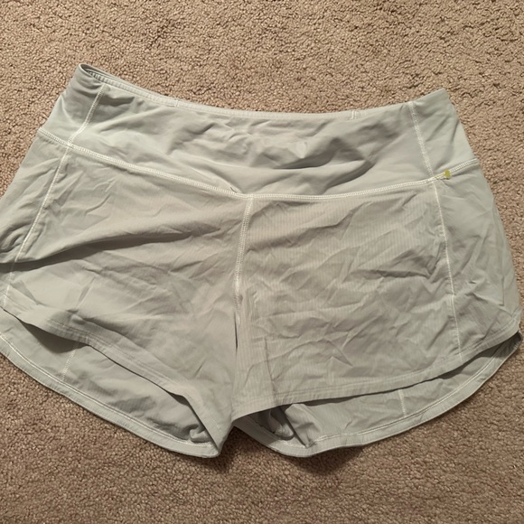 Lululemon hotty hot shorts - Picture 3 of 3